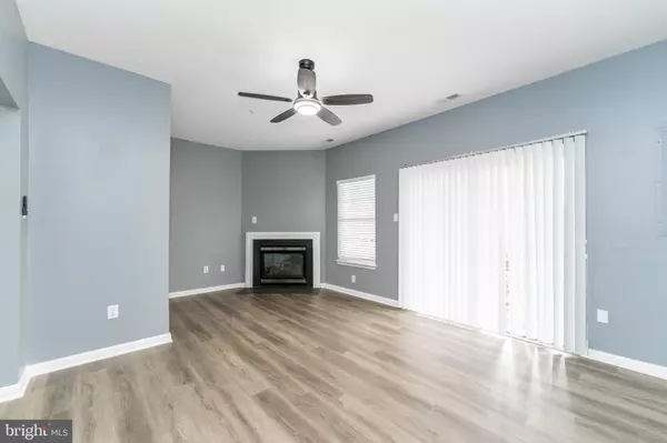 Landover, MD 20785,867 ENGLISH CHESTNUT CT #4