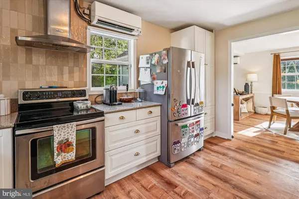 Arnold, MD 21012,832 CLIFTON AVE