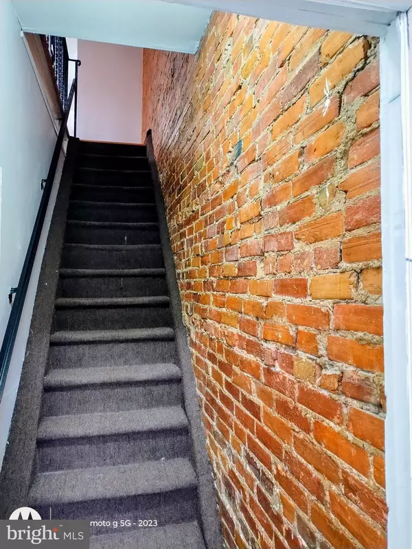 Philadelphia, PA 19146,919 S 25TH ST #2