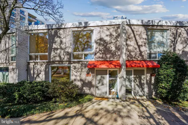 5005 BATTERY LN, Bethesda, MD 20814