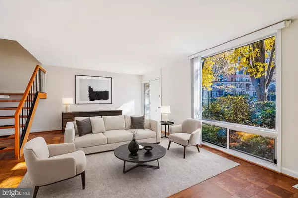 Bethesda, MD 20814,5005 BATTERY LN