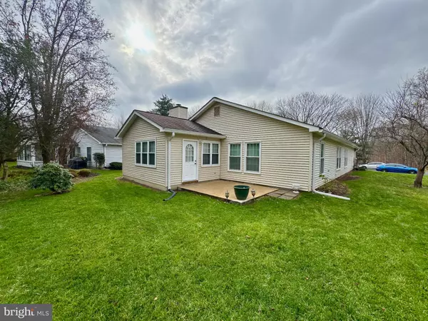 Annapolis, MD 21401,950 BERMUDA LN