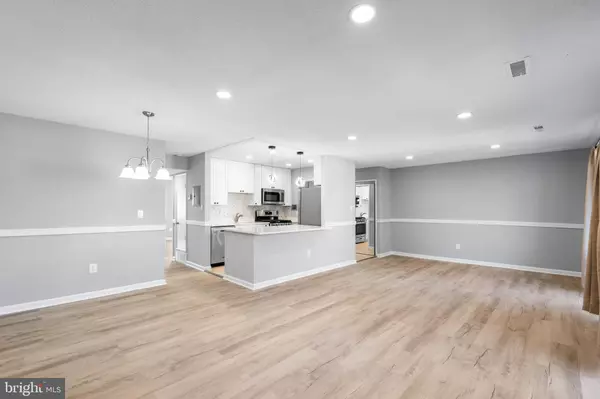 Oxon Hill, MD 20745,529 WILSON BRIDGE DR #6728 C-2