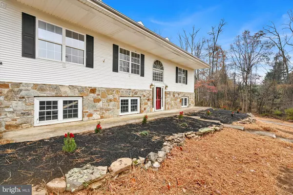 Hanover, PA 17331,7962 WOODLAND DR