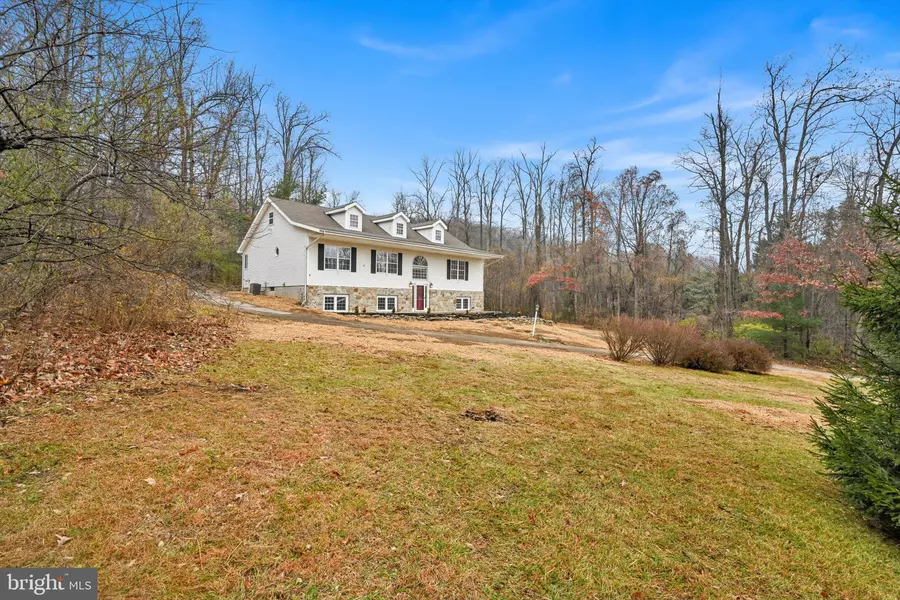 7962 WOODLAND DR, Hanover, PA 17331