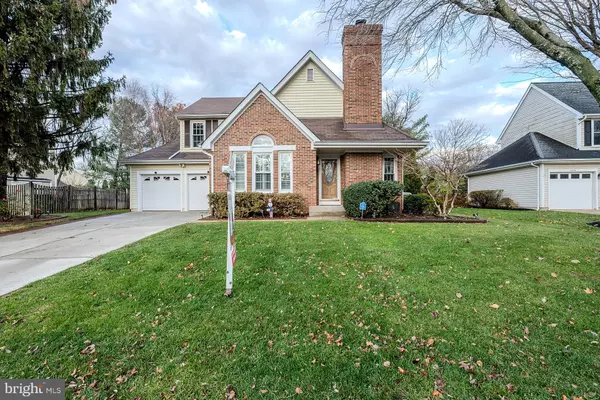 3245 KINROSS CIR, Herndon, VA 20171