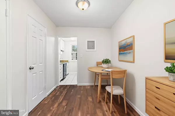 Arlington, VA 22203,4307 2ND RD N #43074