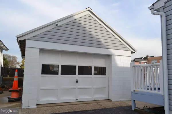 Prospect Park, PA 19076,815 SUMMIT AVE