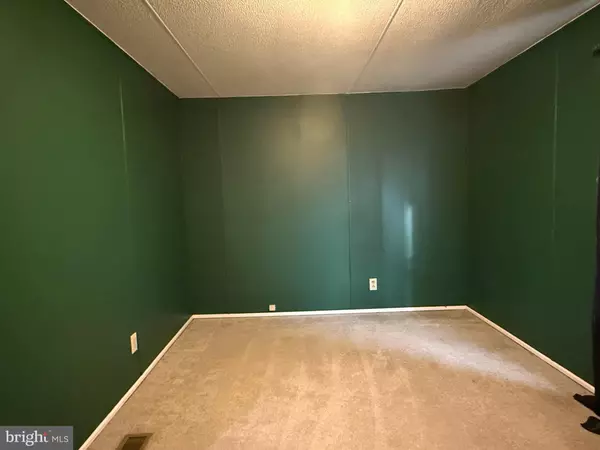 Phoenixville, PA 19460,41 TERRACE DR