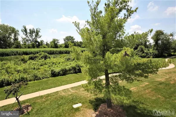 Plainsboro, NJ 08536,1018 ASPEN DR