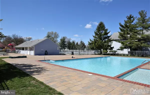 Plainsboro, NJ 08536,1018 ASPEN DR