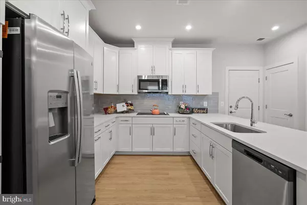 Fairfax, VA 22033,4128 LEGATO RD #53