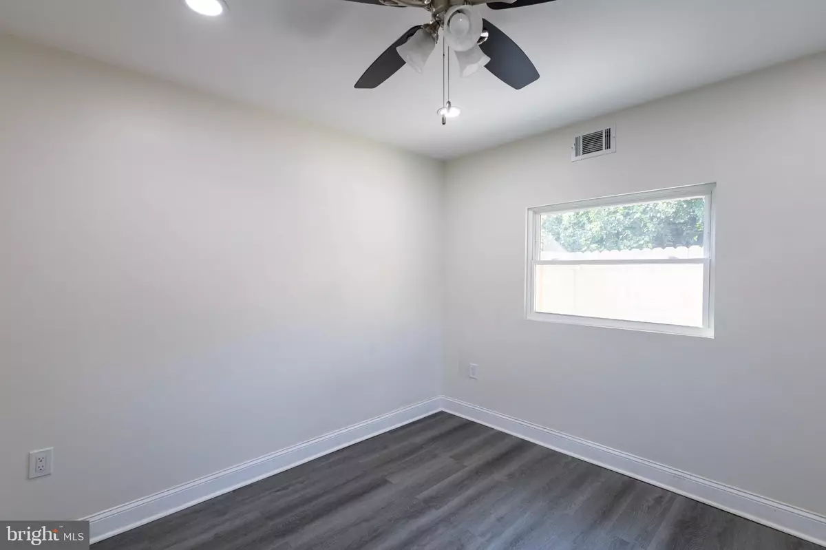 Camden, NJ 08103,746 PINE ST