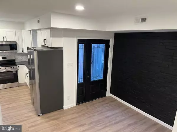 Philadelphia, PA 19120,5813 N 7TH ST