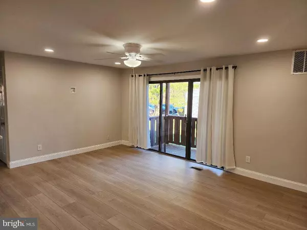 Marlton, NJ 08053,307 WOODHOLLOW DR