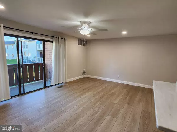 Marlton, NJ 08053,307 WOODHOLLOW DR