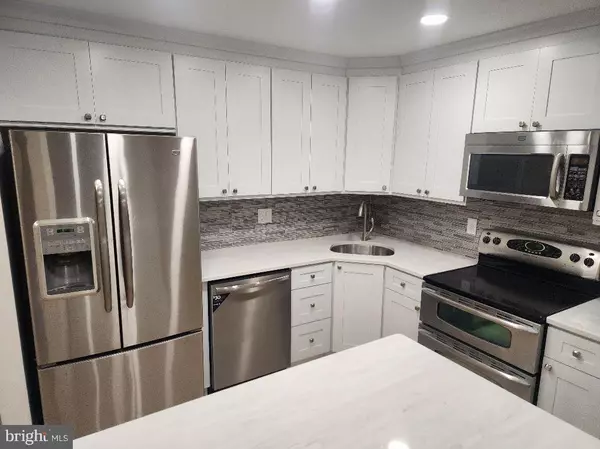 Marlton, NJ 08053,307 WOODHOLLOW DR