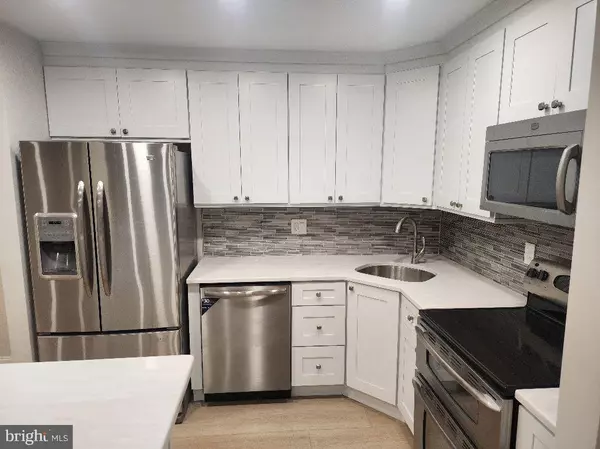 Marlton, NJ 08053,307 WOODHOLLOW DR