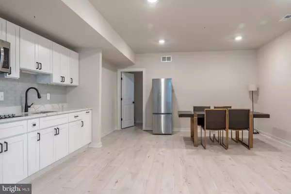 Bowie, MD 20716,402 MEADOW CREEK DR