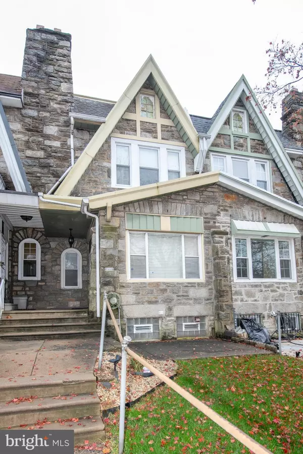 Philadelphia, PA 19131,5608 WOODBINE AVE