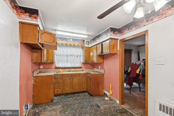 Philadelphia, PA 19131,2133 PARKWYN RD