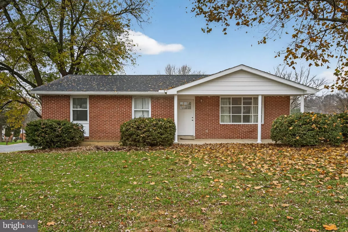 Lancaster, PA 17602,452 LONGFELLOW DR