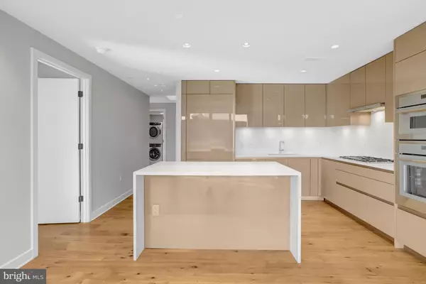 Arlington, VA 22209,1781 N PIERCE ST #1404