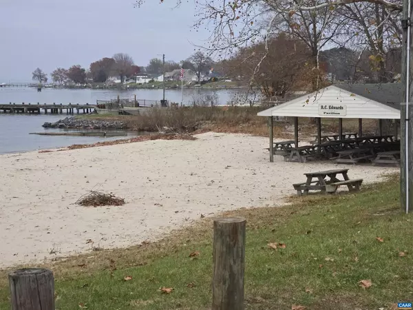 Colonial Beach, VA 22443,19 EVERGREEN DR #19