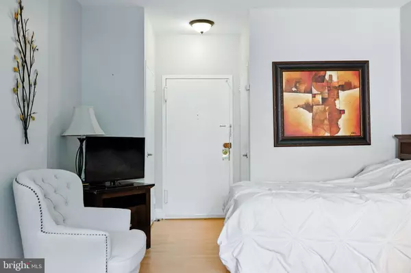 Arlington, VA 22209,1021 ARLINGTON BLVD #336