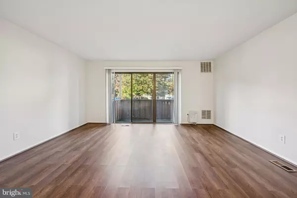 Marlton, NJ 08053,1001 WOODHOLLOW DR