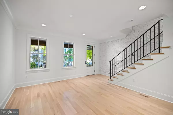 Washington, DC 20010,25 T ST NW