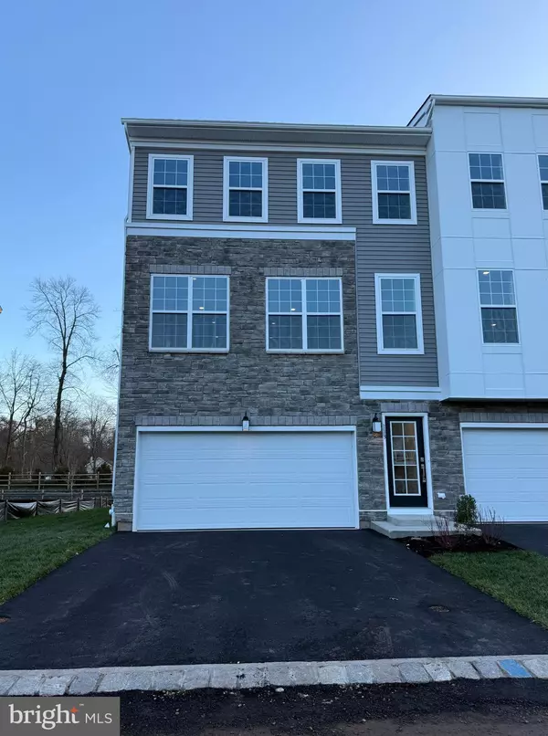 113 FRED CLARK DR, Pennington, NJ 08534