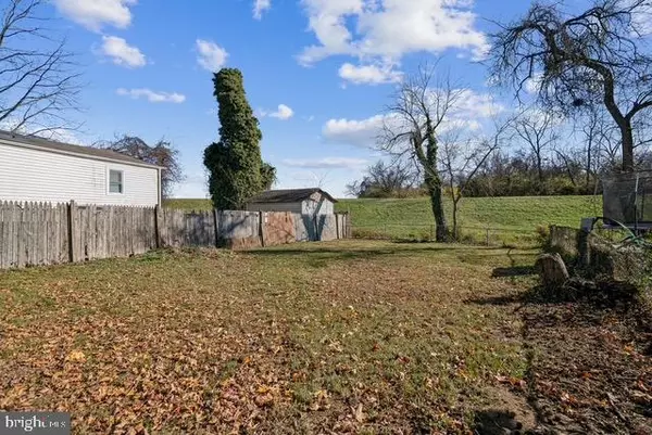 Brentwood, MD 20722,4317 LAWRENCE ST