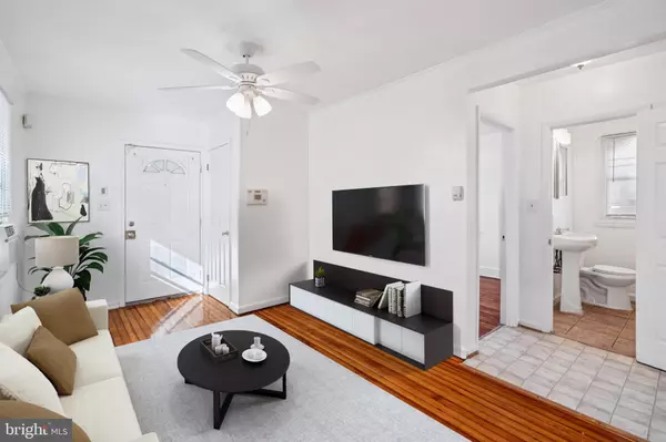 Brentwood, MD 20722,4317 LAWRENCE ST