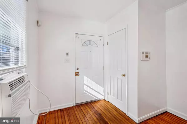 Brentwood, MD 20722,4317 LAWRENCE ST