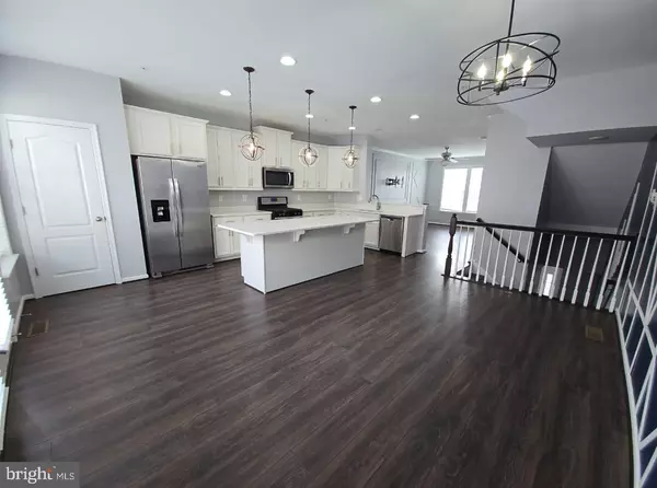 Frederick, MD 21701,211 SPRING BANK AVE