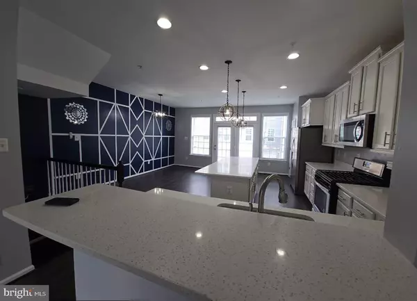 Frederick, MD 21701,211 SPRING BANK AVE