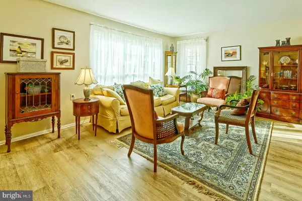 Southampton, NJ 08088,103 BUCKINGHAM DR