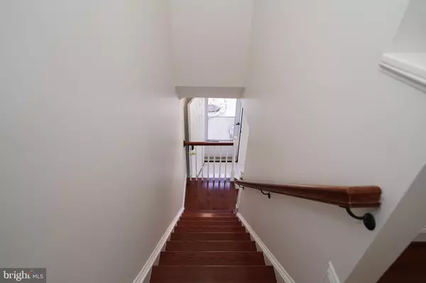 Manassas, VA 20110,8765 BRETTON WOODS DR