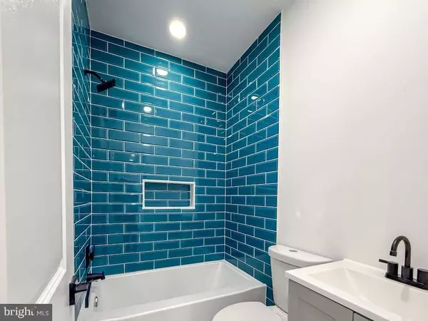 Collingswood, NJ 08108,30 HADDON AVE #17