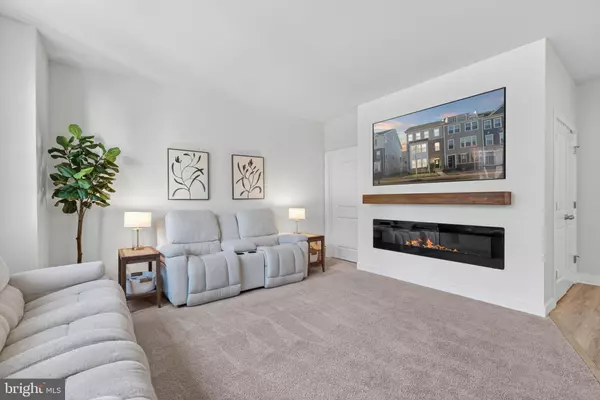 Dumfries, VA 22026,17706 LONGSPUR COVE LN