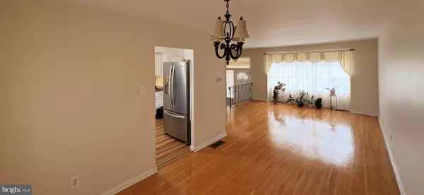 Mount Holly, NJ 08060,12 WINDING WAY