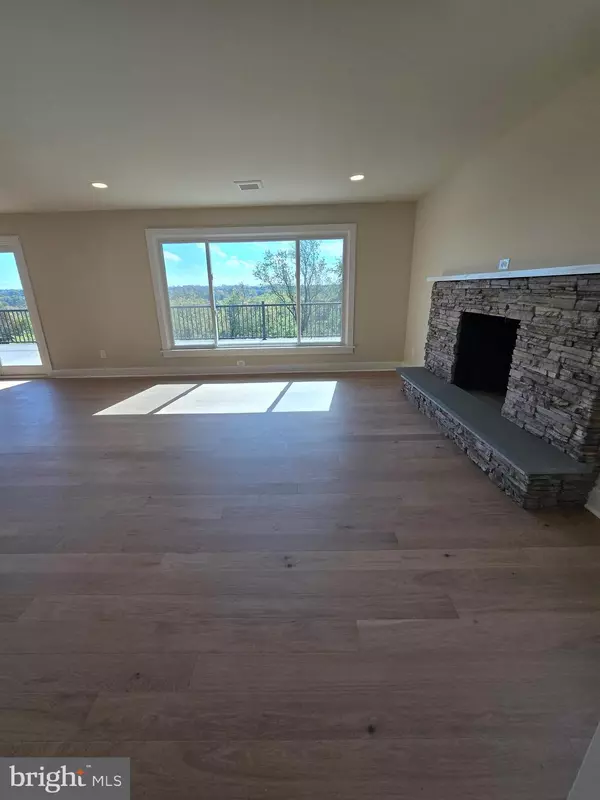 Doylestown, PA 18901,873 FERRY RD