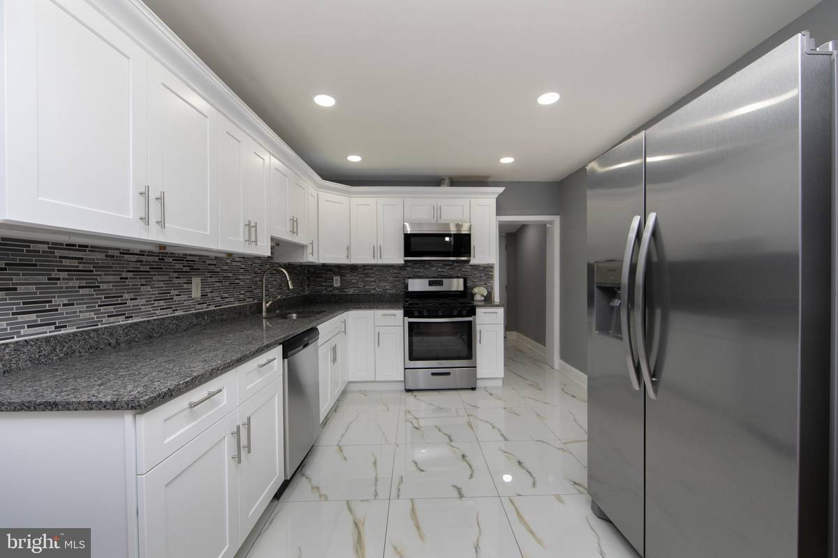 Philadelphia, PA 19139,5033 PARRISH ST