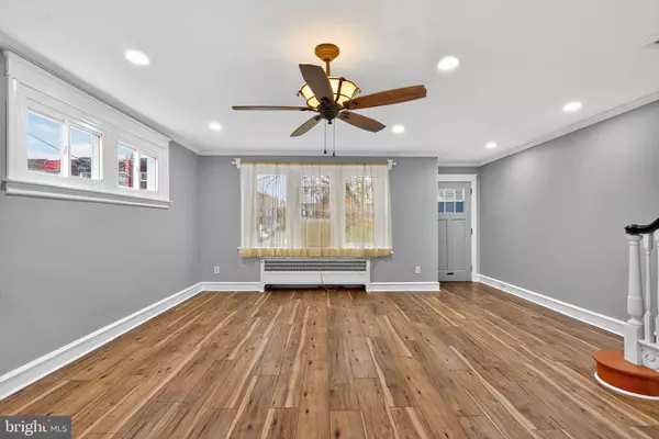 Philadelphia, PA 19120,6211 N MASCHER ST