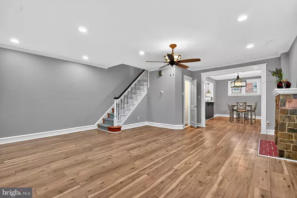 Philadelphia, PA 19120,6211 N MASCHER ST