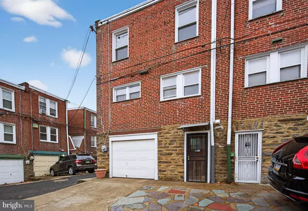 Philadelphia, PA 19120,6211 N MASCHER ST