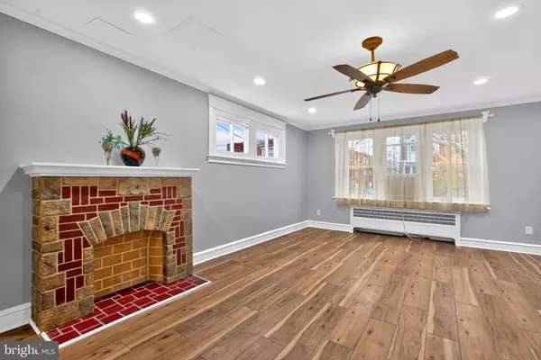 Philadelphia, PA 19120,6211 N MASCHER ST