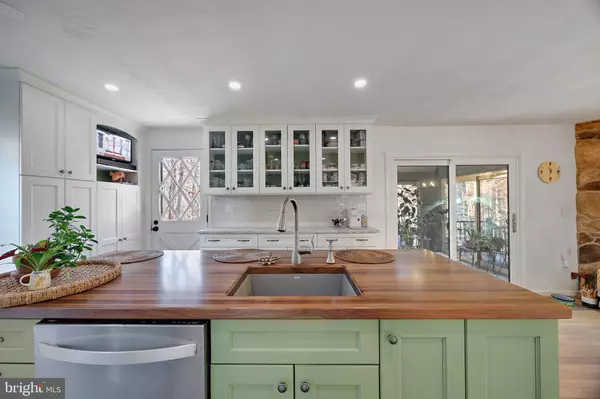 Crownsville, MD 21032,942 BUTTONWOOD TRL