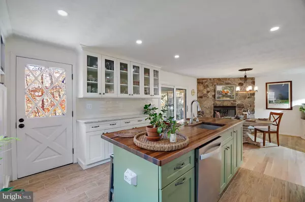 Crownsville, MD 21032,942 BUTTONWOOD TRL